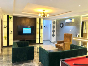 Elegant 3 Bedroom Apartment